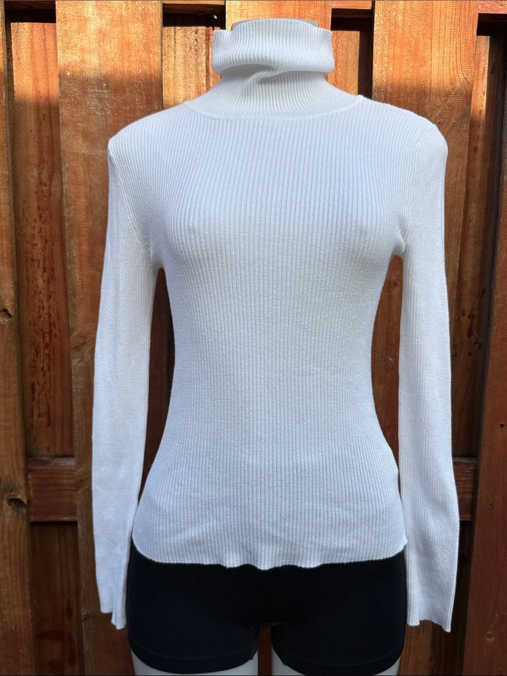 Forever 21 White Long Sleeve Ribbed Knit Turtleneck Sweater Size Small